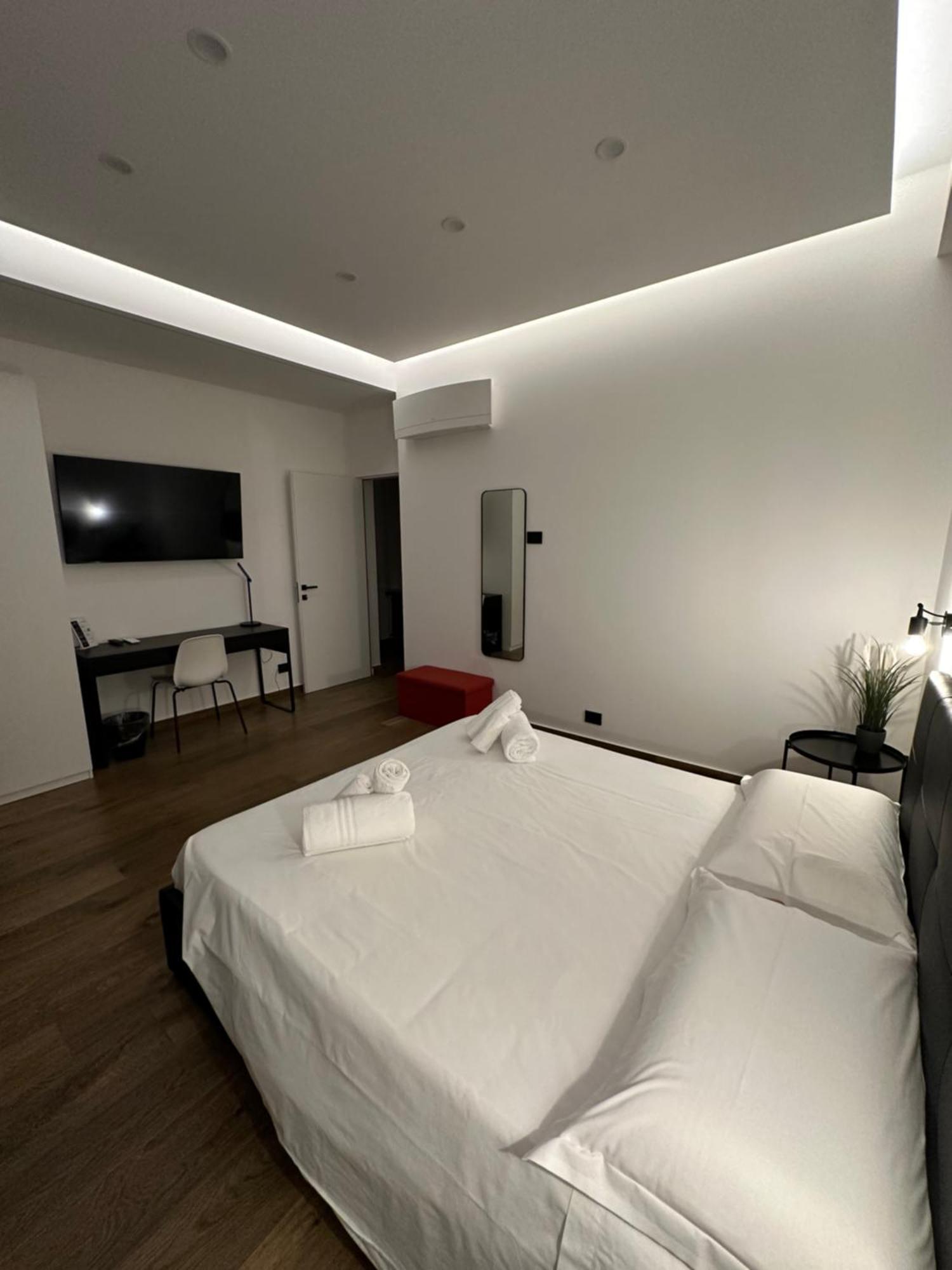 Borgiarooms Luxury Apartment Milazzo Exterior foto